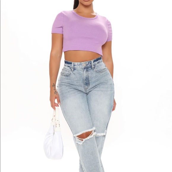 LAVENDER BACKLESS SHORT SLEEVE CROP TOP WITH SILVER CHAIN - Picture 1 of 4